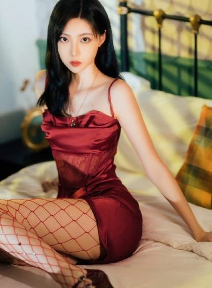 欧美美女穿紧身裤_DVD高清电影在线
