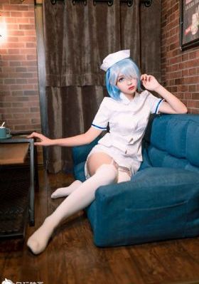 欧美天然巨乳肥臀的白胖丰腴艳星_剧情片免费电视剧